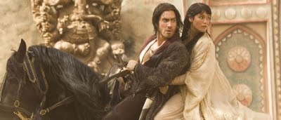 Dastan (Jake Gyllenhaal) et Tamina (Gemma Arterton) dans Prince of Persia : les sables du temps Dastan (Jake Gyllenhaal) et Tamina (Gemma Arterton) dans Prince of Persia : les sables du temps