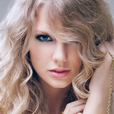Taylor Swift download free wallpapers for Apple iPad