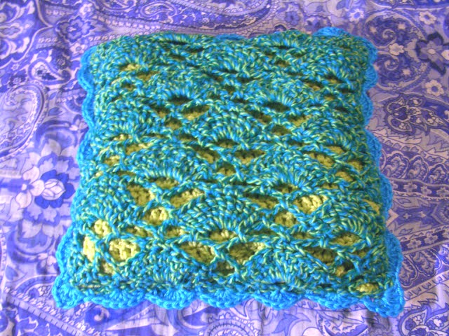 Crochet Parfait: Shell Pattern Pillowghan