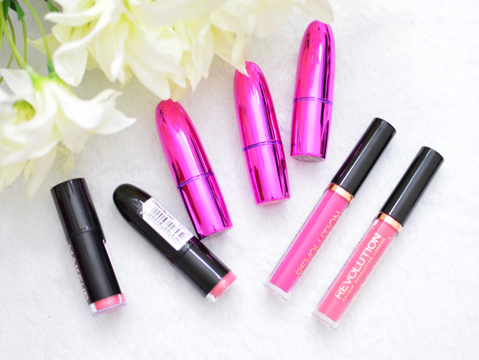 MAKEUP REVOLUTI...