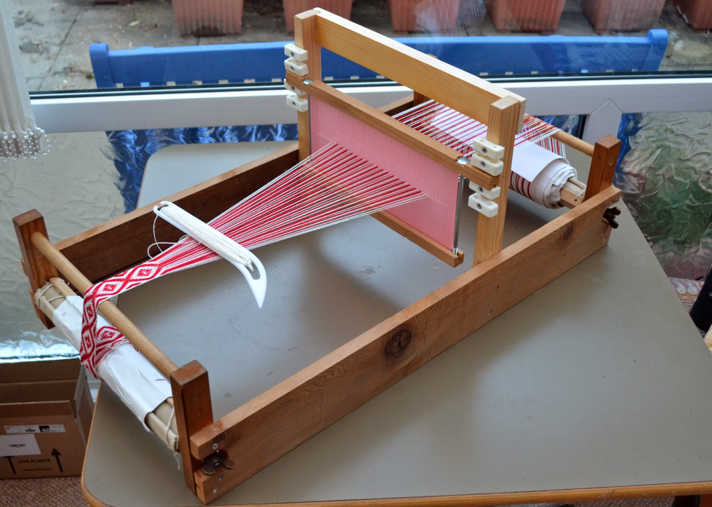 Durham Weaver Weaving patterned bands.