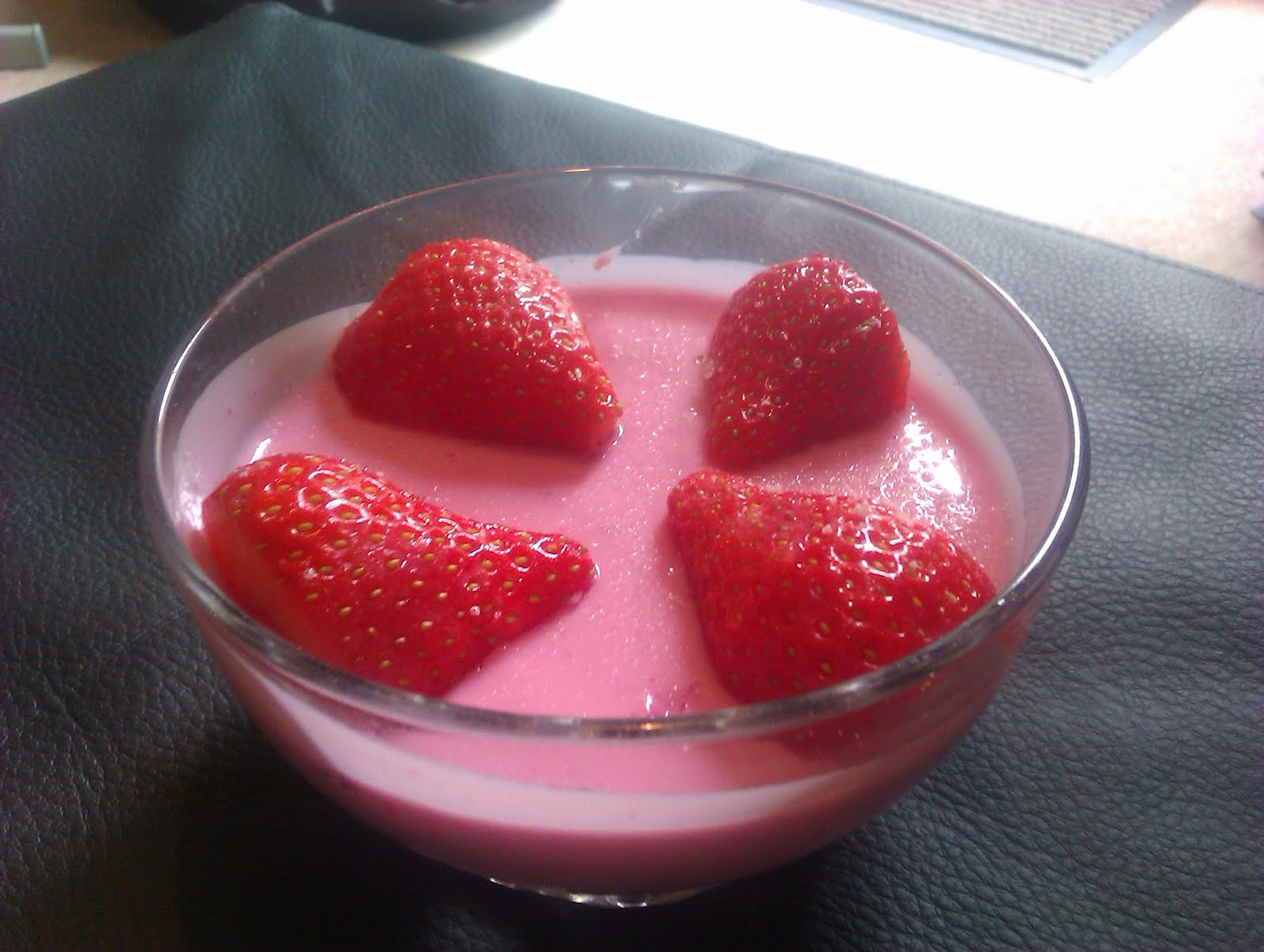 Slimming World Recipes 1/2 syn strawberry mousse