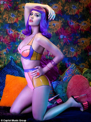 Women+breast+size+32