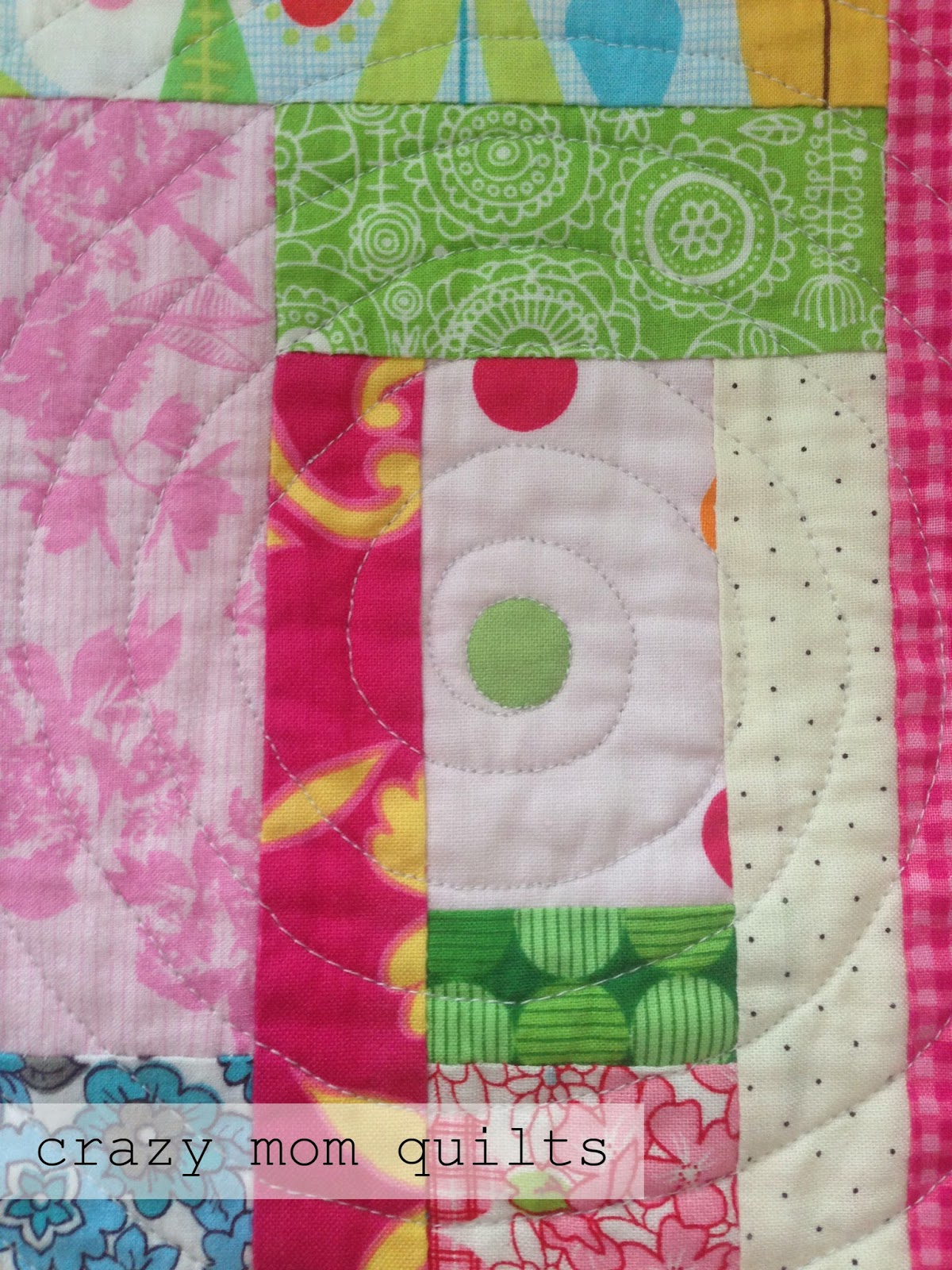 crazy mom quilts a spiral (and oval) quilting tutorial