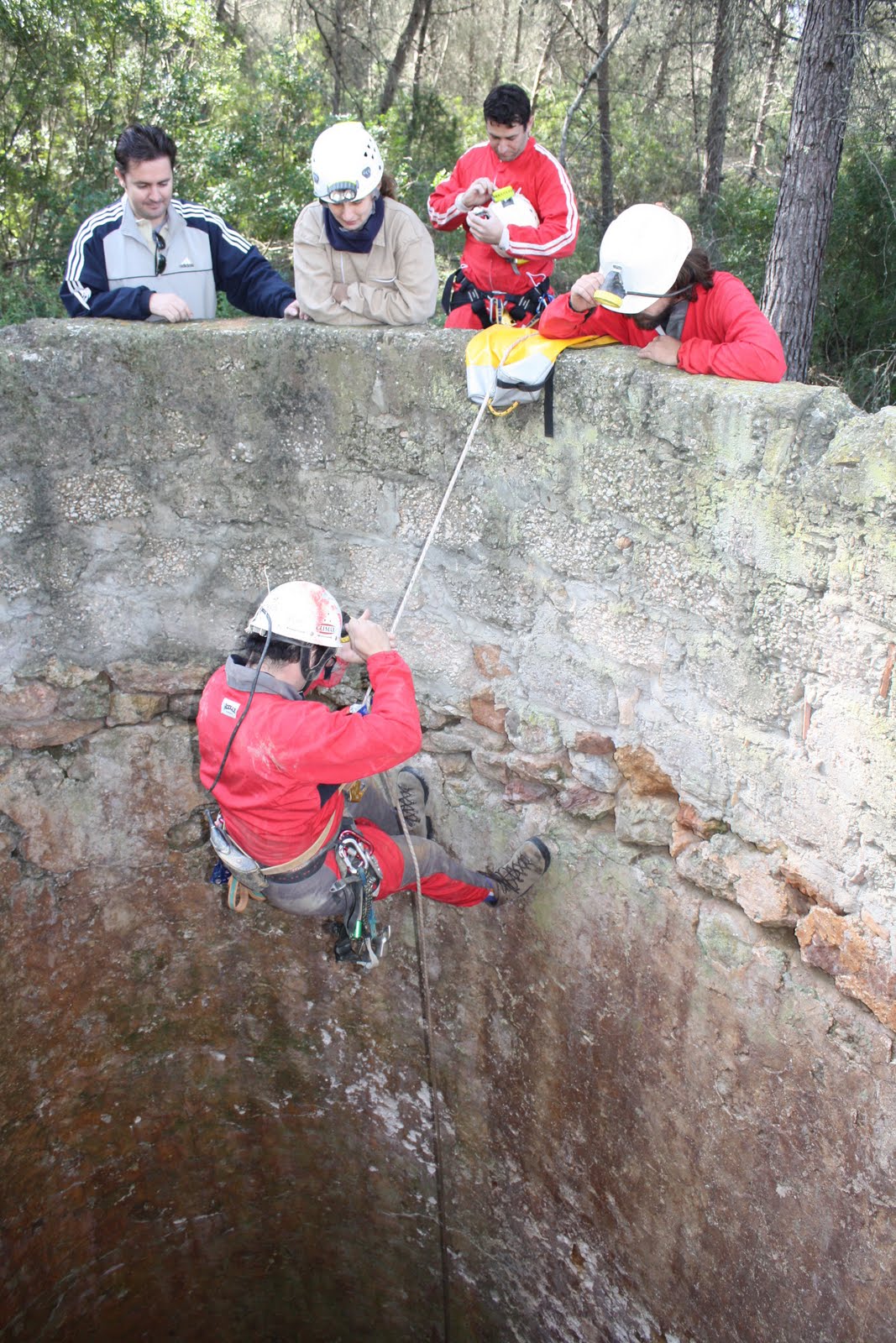 speleominas: Brocales de pozos