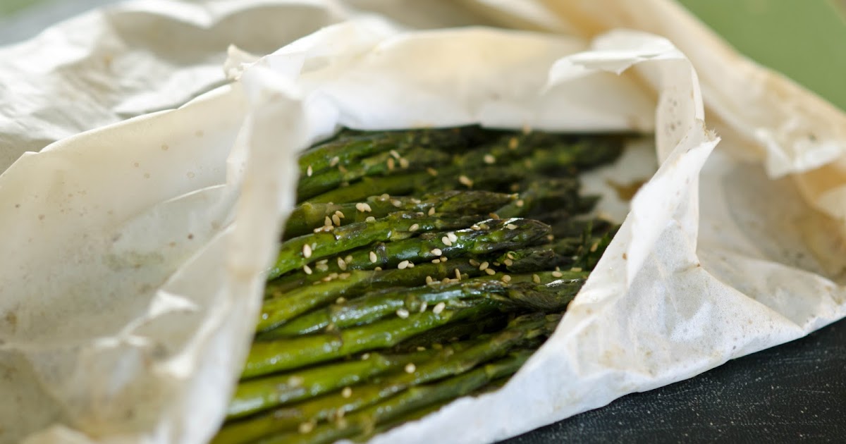 Parchment Paper Asparagus & a Giveaway!!! Cooking.In.College