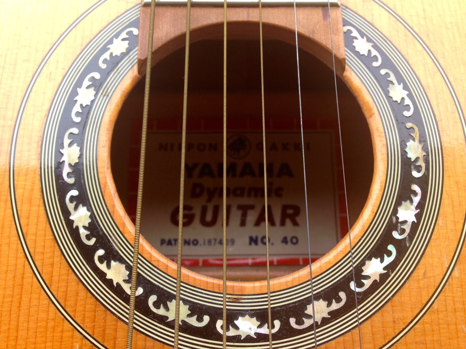monophonica guitars: YAMAHA Dynamic Guitar No.40 SOLD