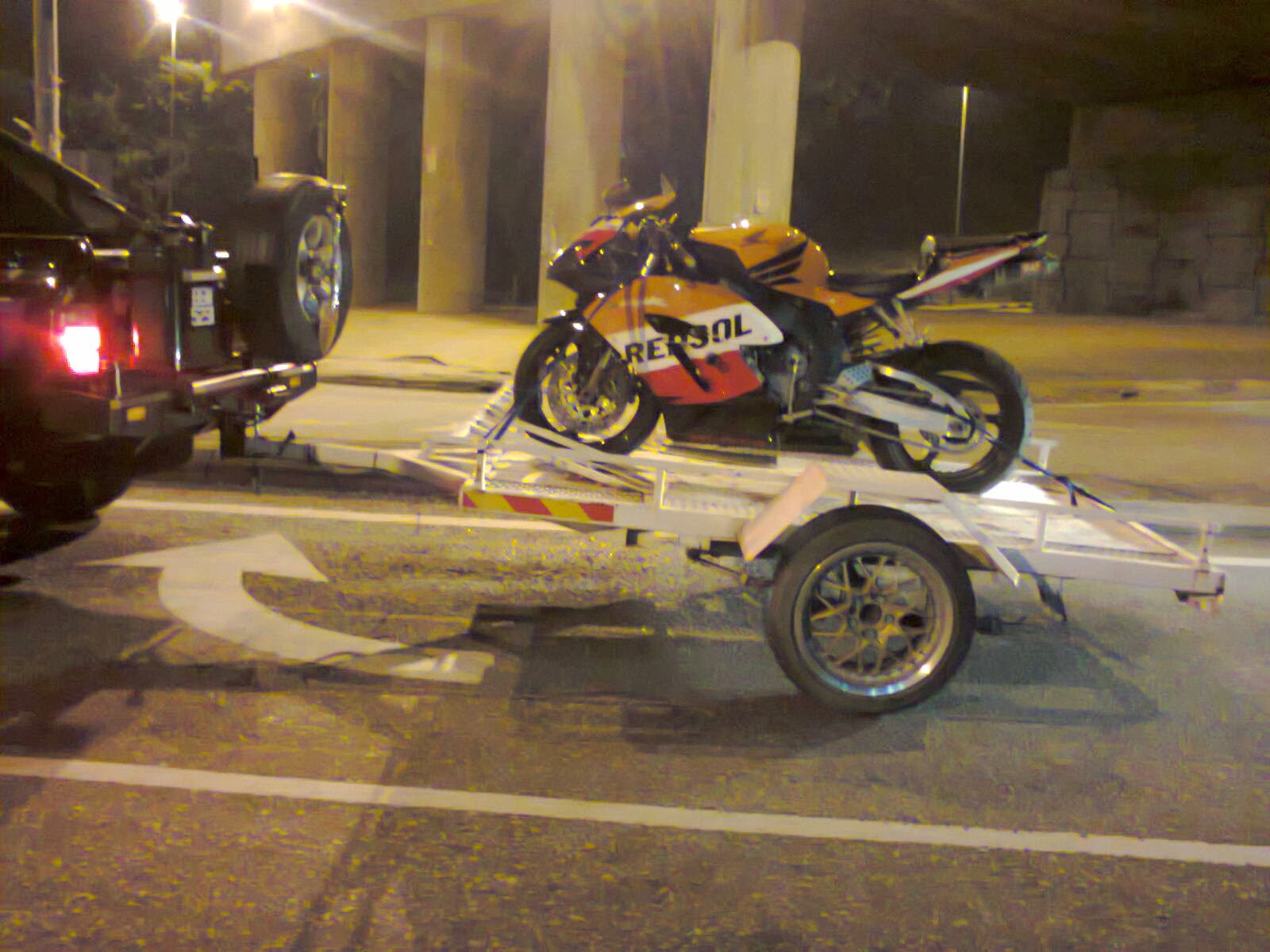 Towing Motosikal (Moto Aid Malaysia) MOTORCYCLE TRAILERS (MOTOAID