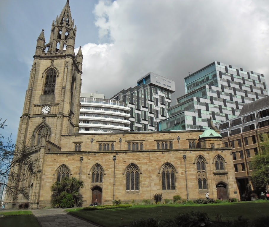 Pat Papertown 2 Liverpool Our Lady and St. Nicholas' Church