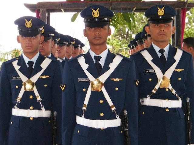 UPACARA GORDON PERNIKAHAN MILITER