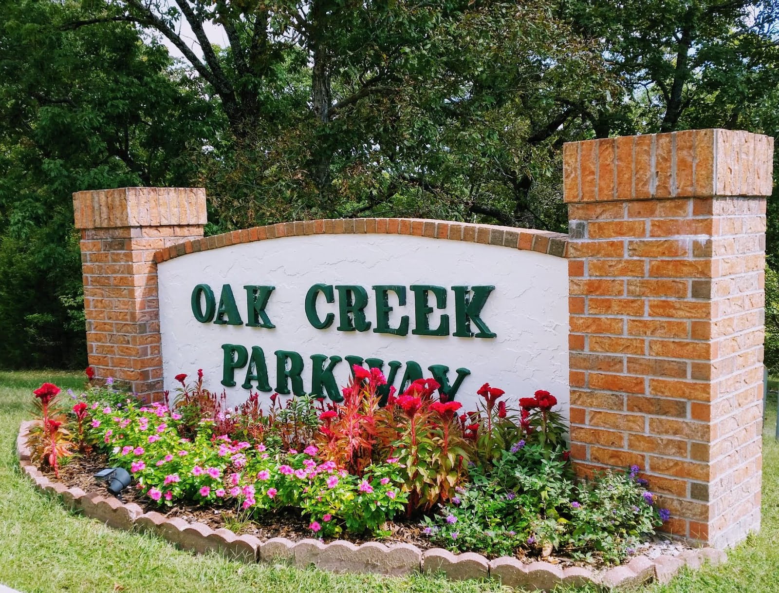 Oak Creek Parkway POA Board Meeting February 10, 2016 600 p.m. Club House