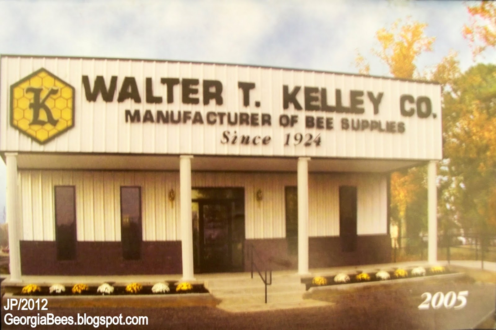 BEEKEEPING Beekeeper Honey Bees Pollen Wax Candle Propolis Queen Nuc BeeHive Pollination John