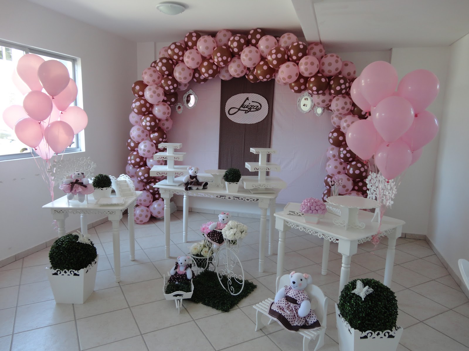 Arco de balão póa marrom e rosa Arco de balão póa marrom e rosa