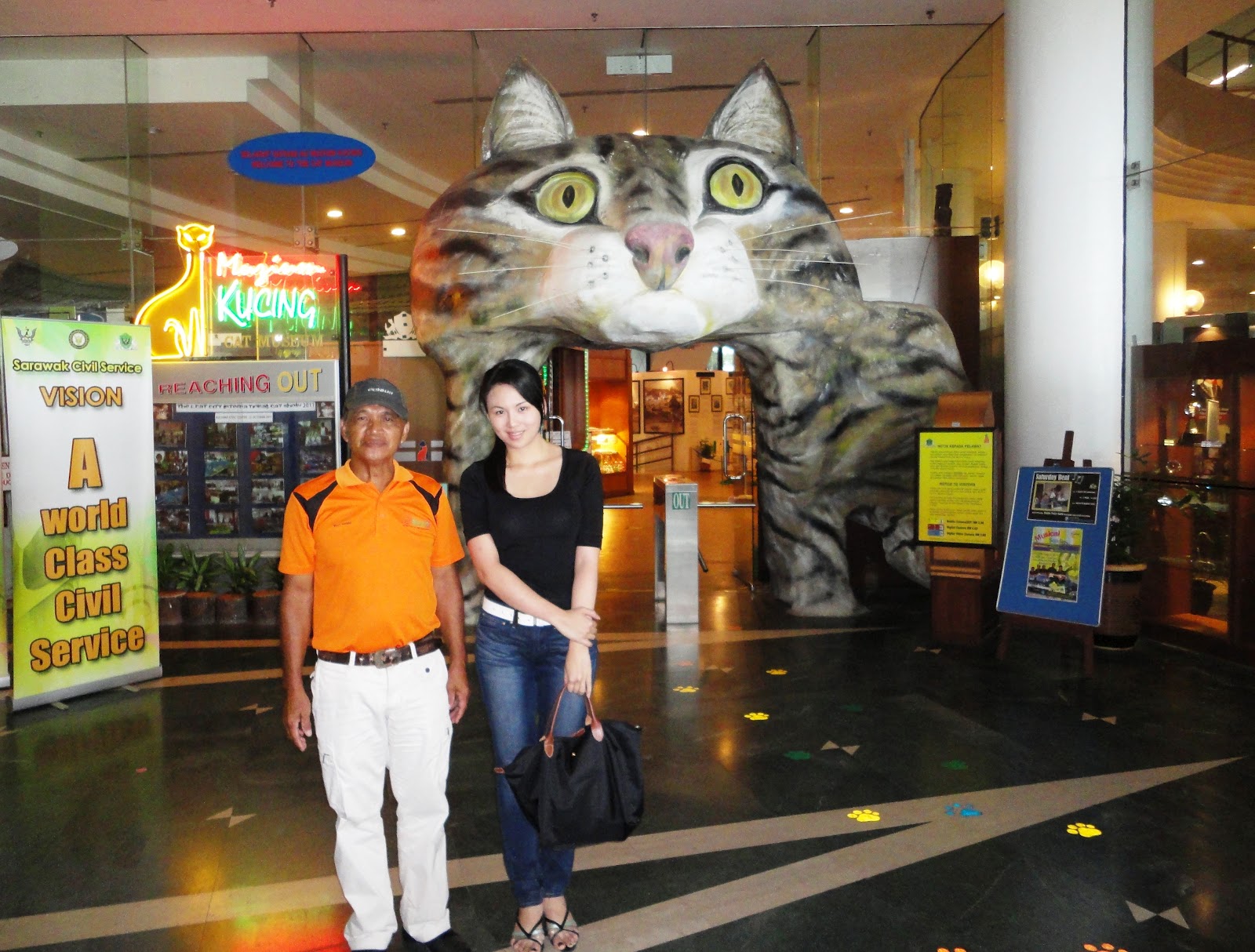 Pandan GoldCoast Travel & Tours Sdn Bhd: Kuching City Tour