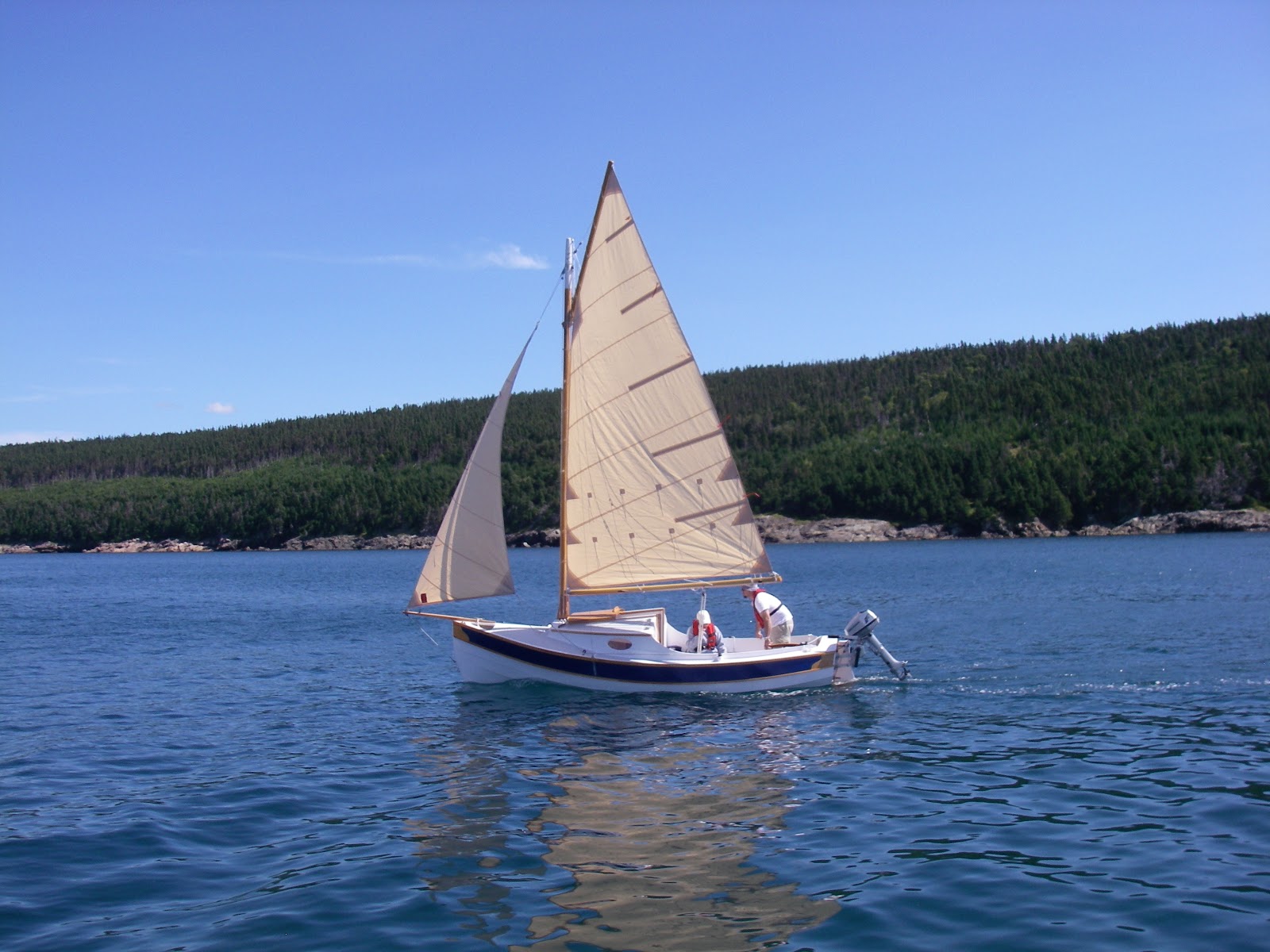 Coastal cruising in a Pathfinder fitted with a cabin