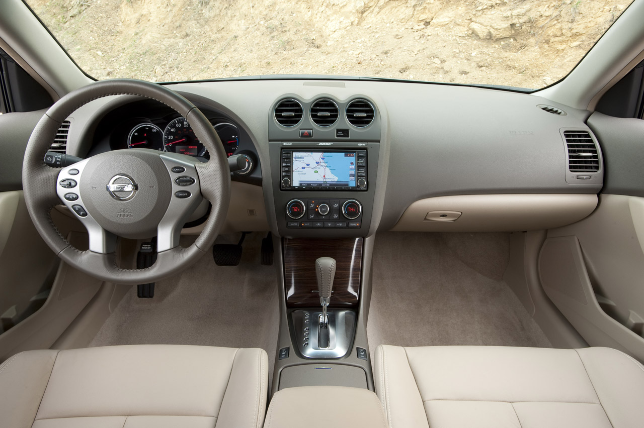 Luxury Car 2012 Nissan Altima Hybrid Car Of The Year