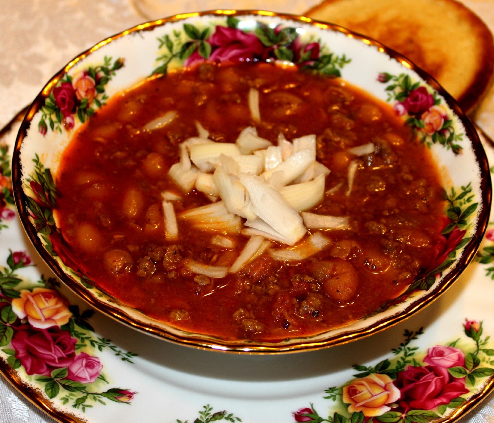 Sweet Tea and Cornbread Slow Cooker Chuck Wagon Beans!