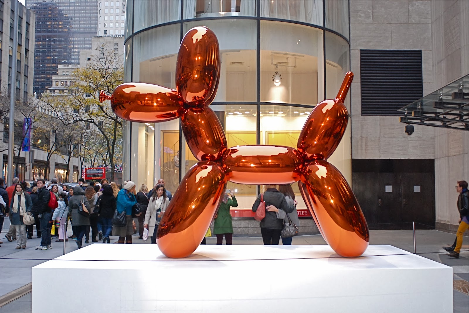 Featured image of post Jeff Koons Sculpture Nyc