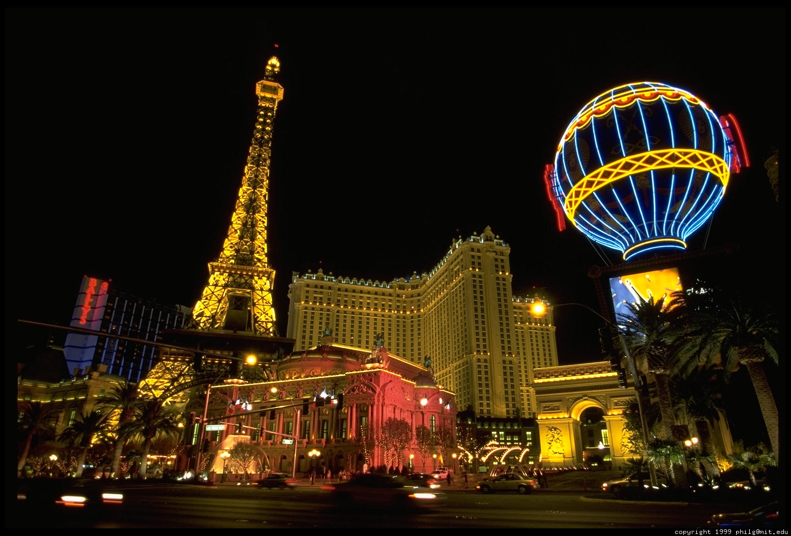 Eiffel Tower at Paris Las Vegas – Menus and pictures