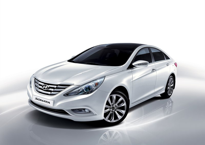 2011-Hyundai-Sonata-white-pictures.jpg
