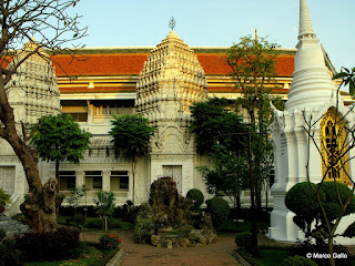 CEMENTERIO REAL WAT RATCHABOPHIT, BANGKOK. TAILANDIA