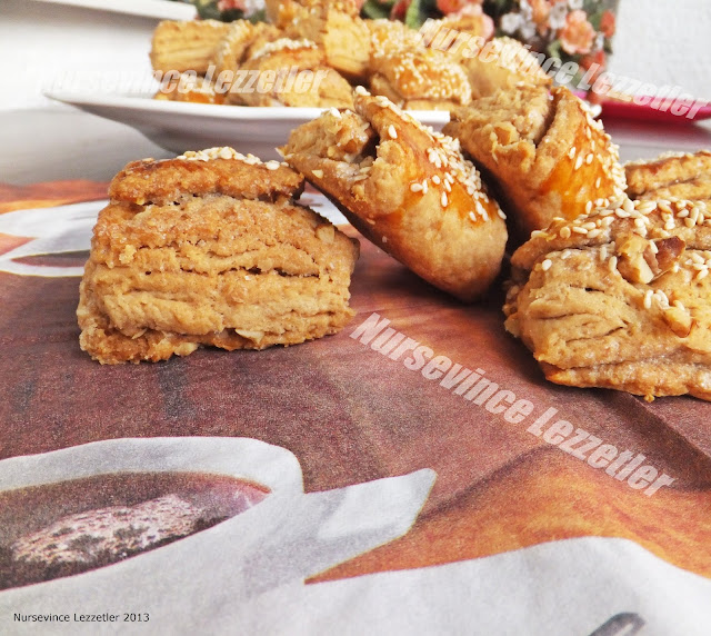 Susamlı Tahinli Rulo Katmer Kurabiye Tarifi Yemek Tarifleri