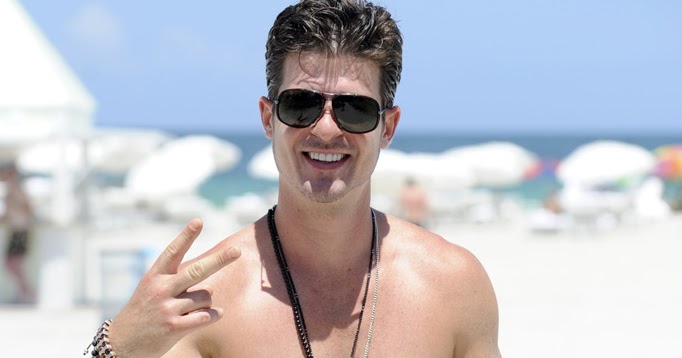 SMOOTH: Duet's Robin Thicke CAUGHT Shirtless! 