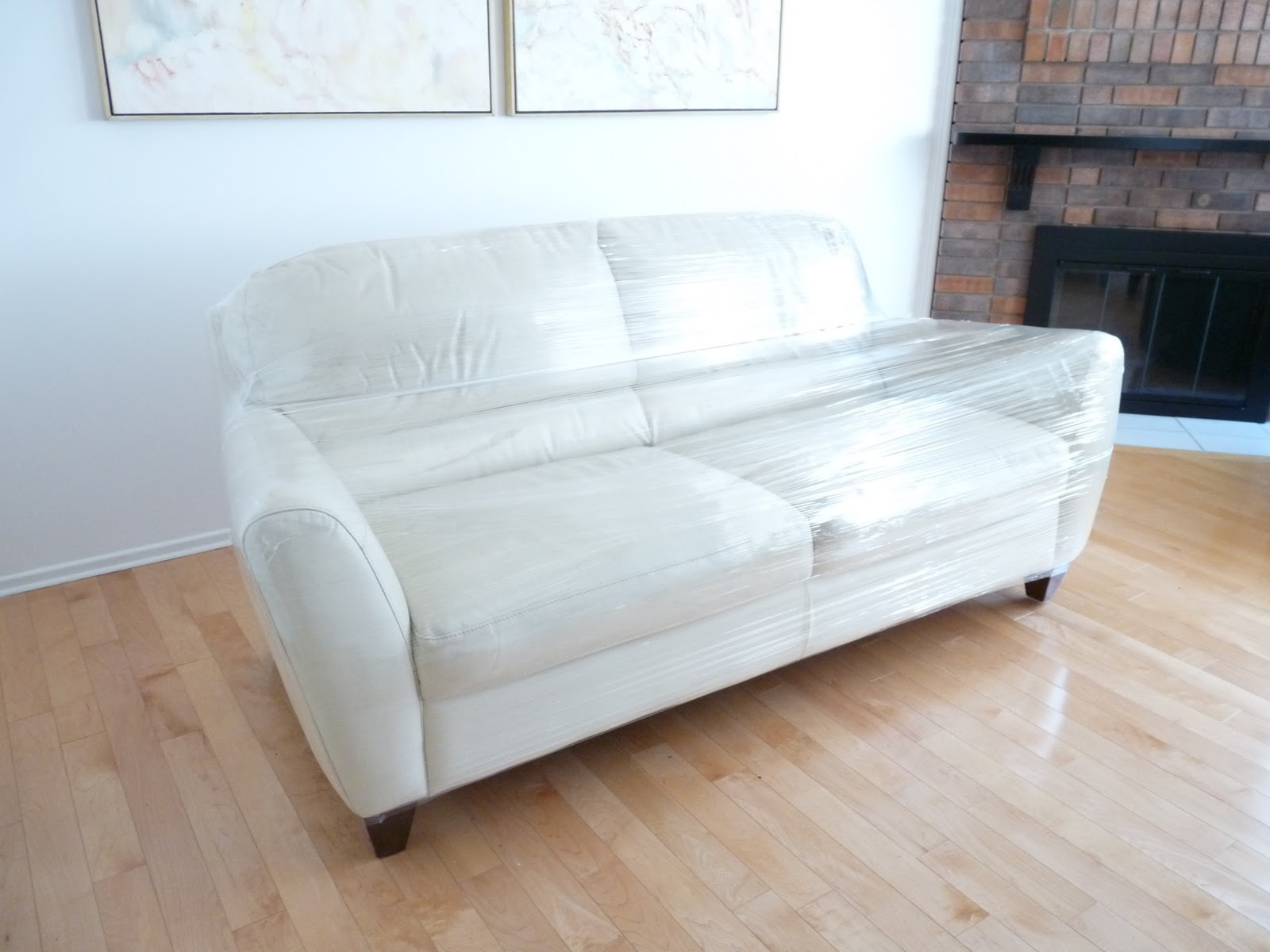 How to Keep a Light Sofa Clean During a Move Dans le Lakehouse