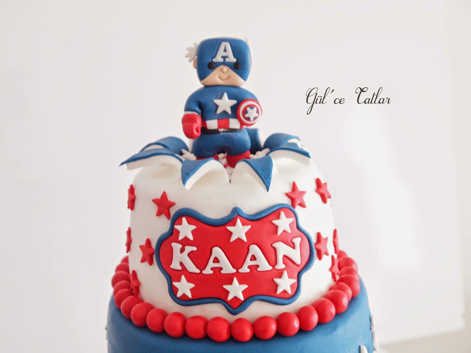 Captain America Temalı Doğum Günü Pastası ve Cupcakeleri Gül�ce Tatlar