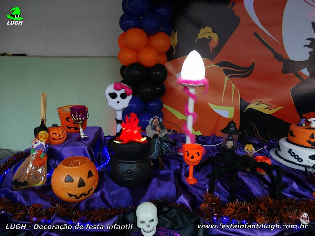 Tema Halloween - Decoração tradicional luxo - Detalhes imagem 03 Mesa decorada Halloween - Aniversário infantil