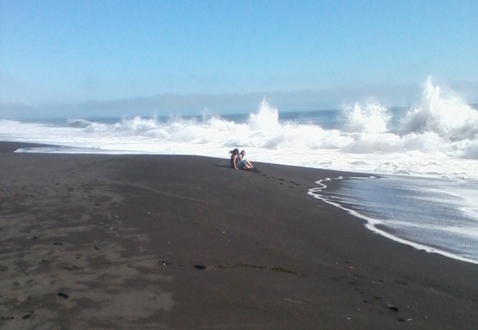 GRANDES OLAS EN PLAYA DE SAN PEDRO