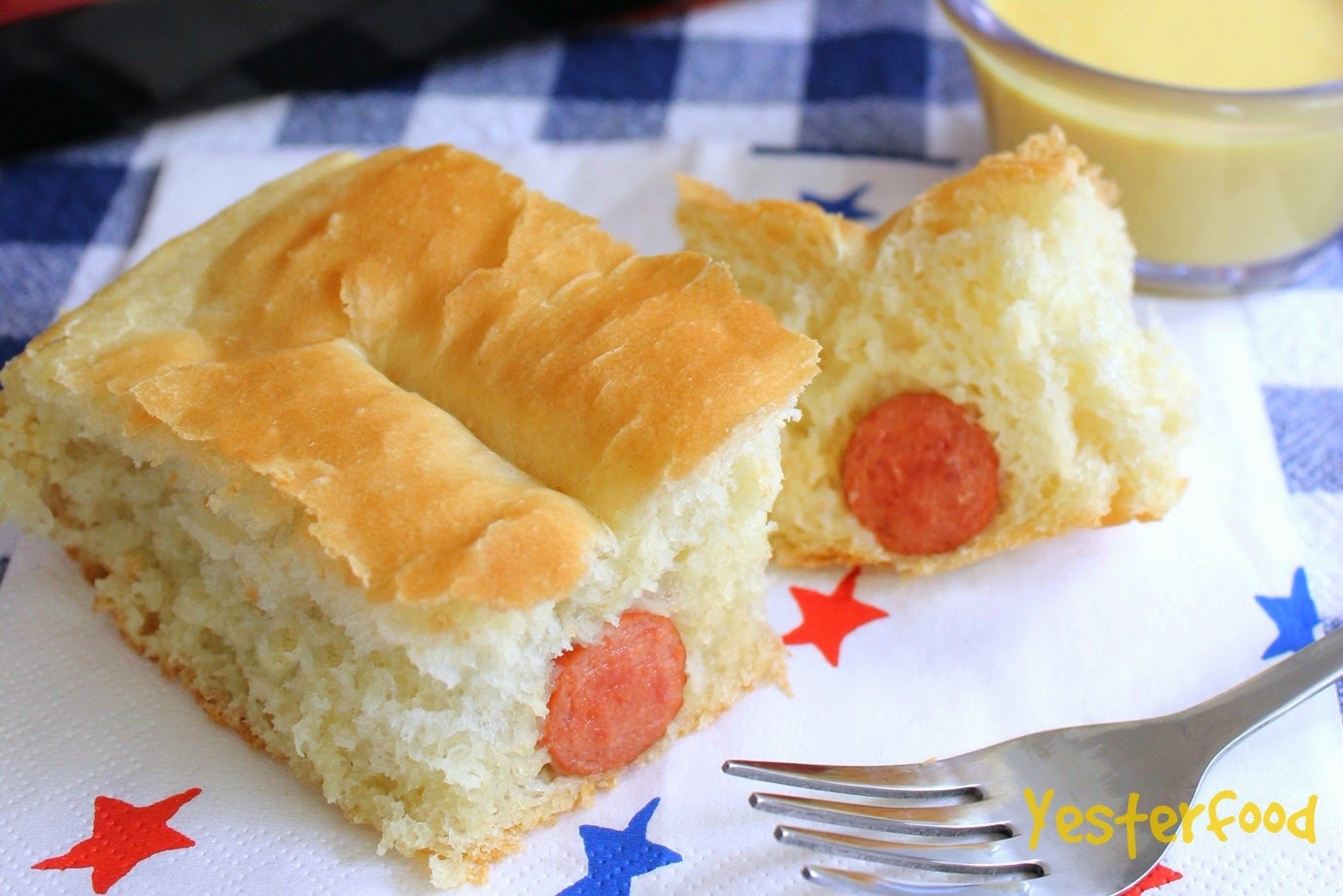 Yesterfood Hot Dog Bread with Dipping Sauces
