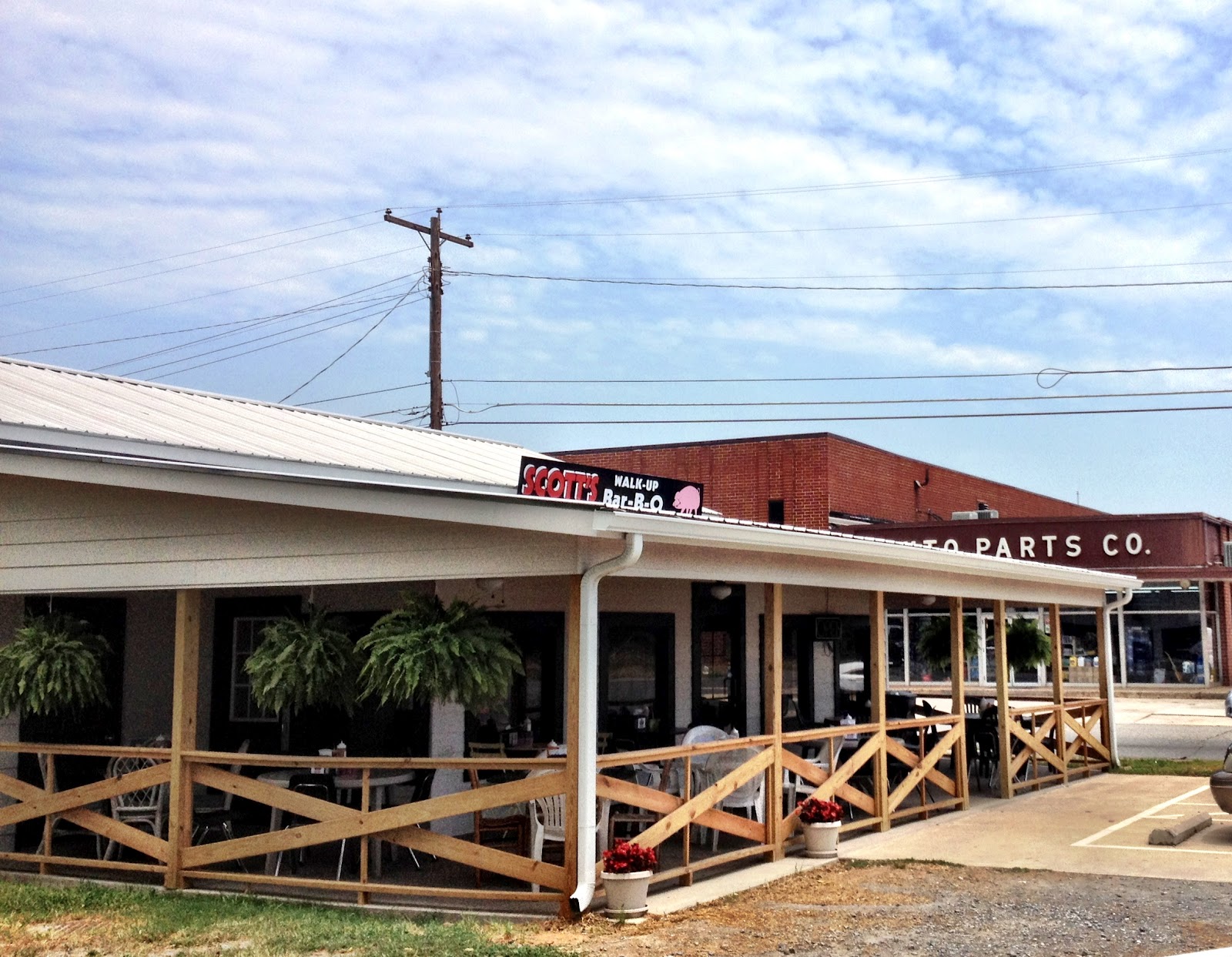 The Barbecue Hunt Scott's WalkUp BarBQ (Cartersville, GA)