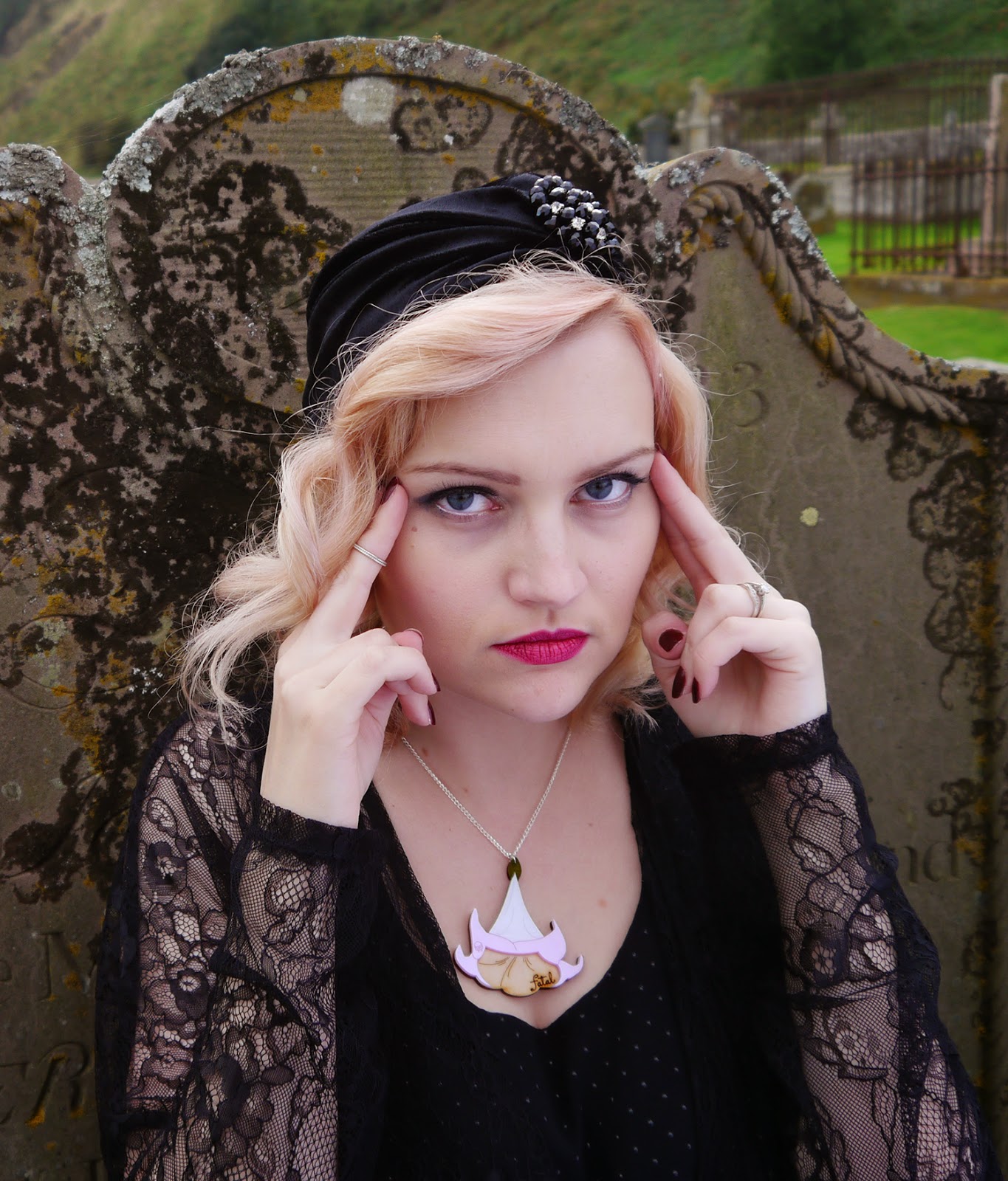 Spiritual Medium Fashion spiritual medium, psychic, the coven, witch, fashion, peach hair, turban, 1920s, flapper, poisonous flowers, scottish bloggers, scotstreetstyle, Kimberley festival,