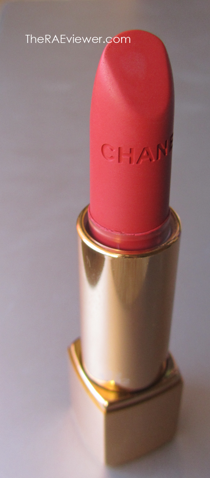 the raeviewer - a premier blog for skin care and cosmetics from an  esthetician's point of view: Chanel Rouge Allure Velvet in 32 La Ravinssante