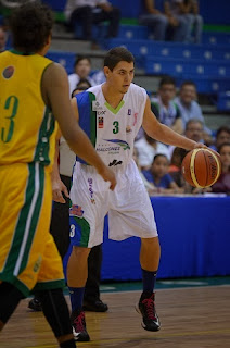 José Estrada es una gran promesa del baloncesto mexicano José Estrada de Halcones de Xalapa debuta