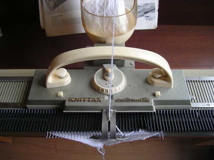 STRICK 17 Knittax automatic