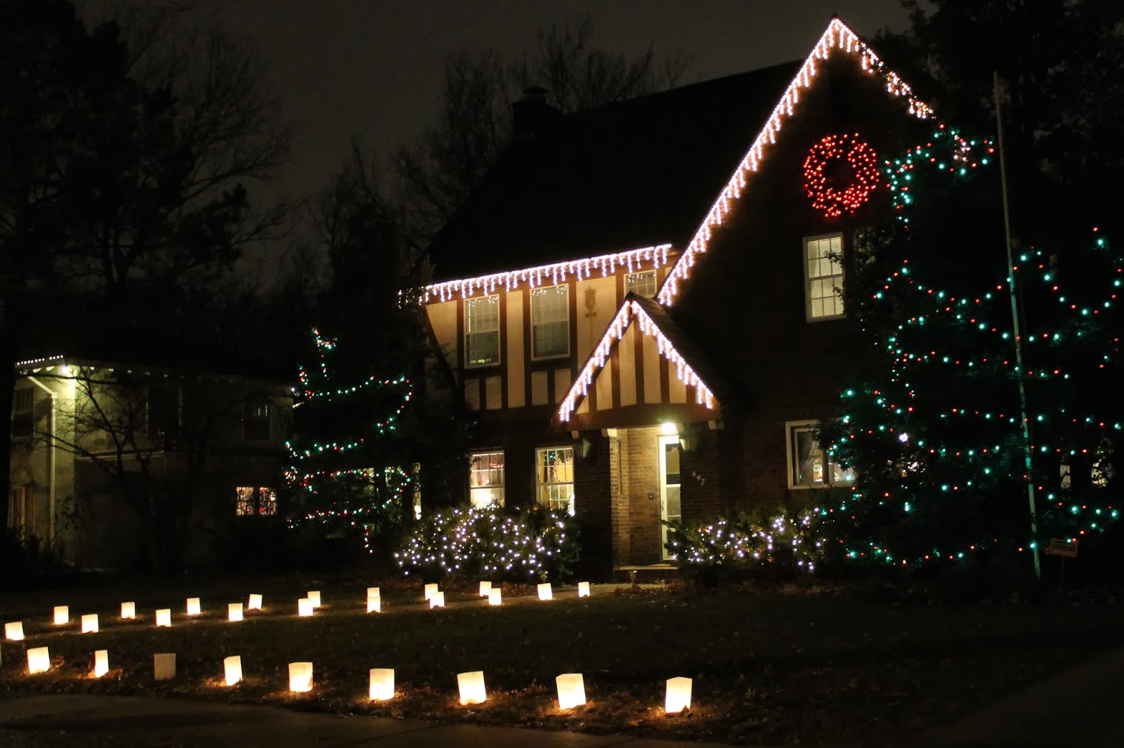 The Logan's: Christmas Concert &amp; Christmas Light Scavenger Hunt!