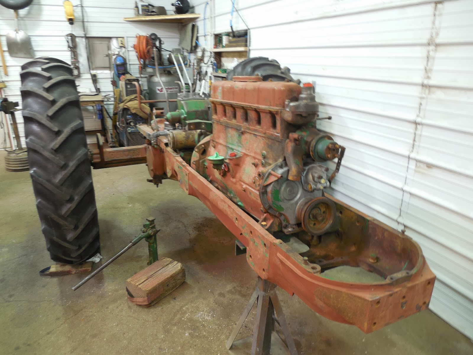 Johnson Family Tractors 1955 Oliver Super 77 Restoration
