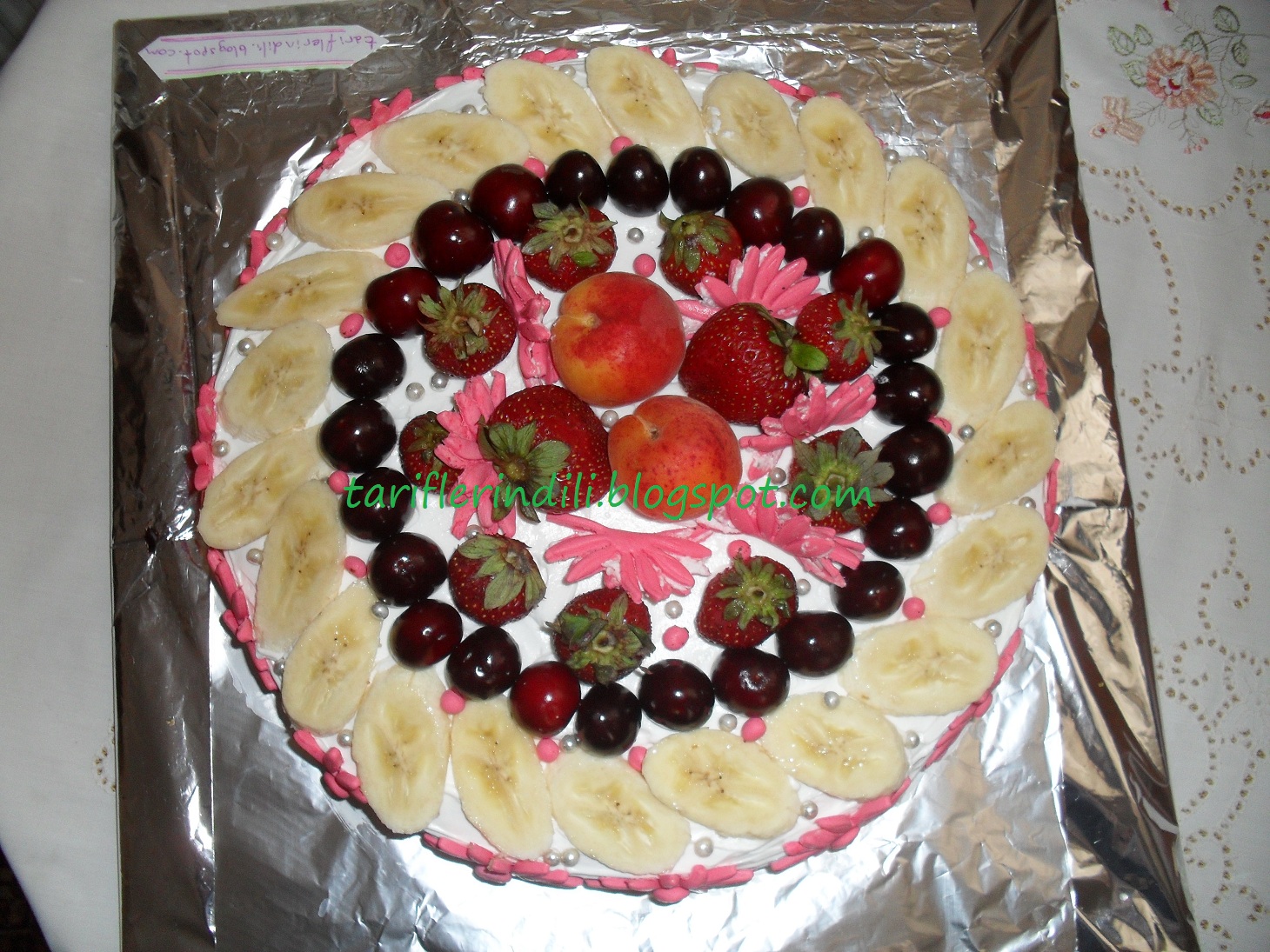 MEYVELİ YAZ PASTASI Tariflerin Dili