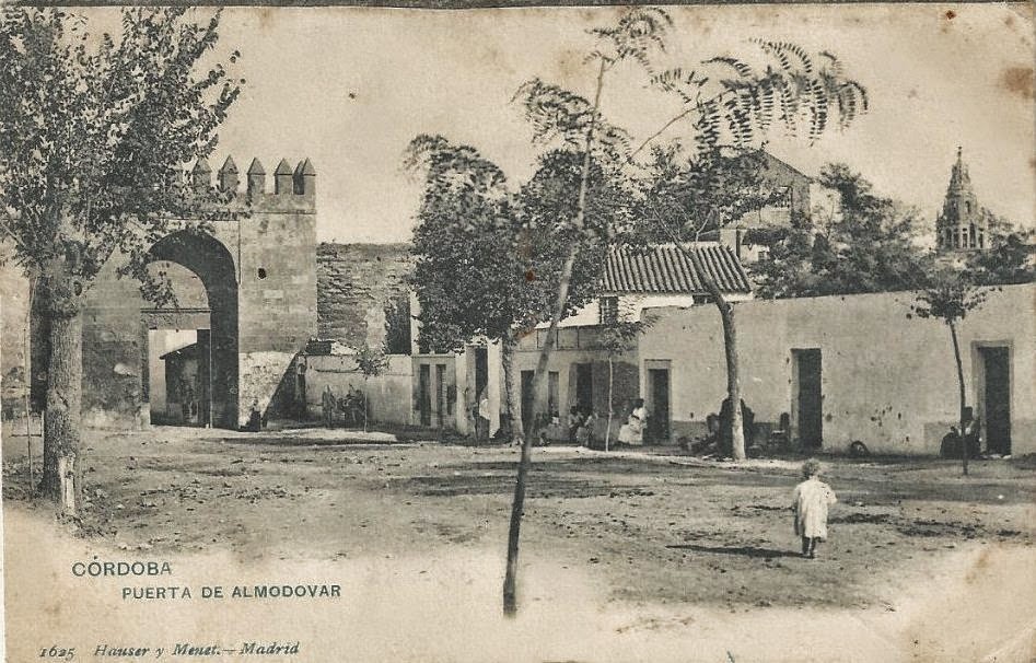 PUERTA DE ALMODOVAR