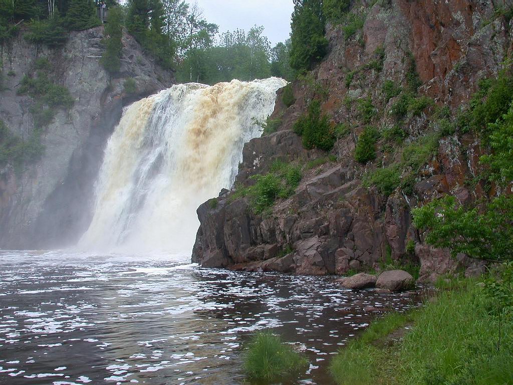 WALLPAPERS: WATERFALL