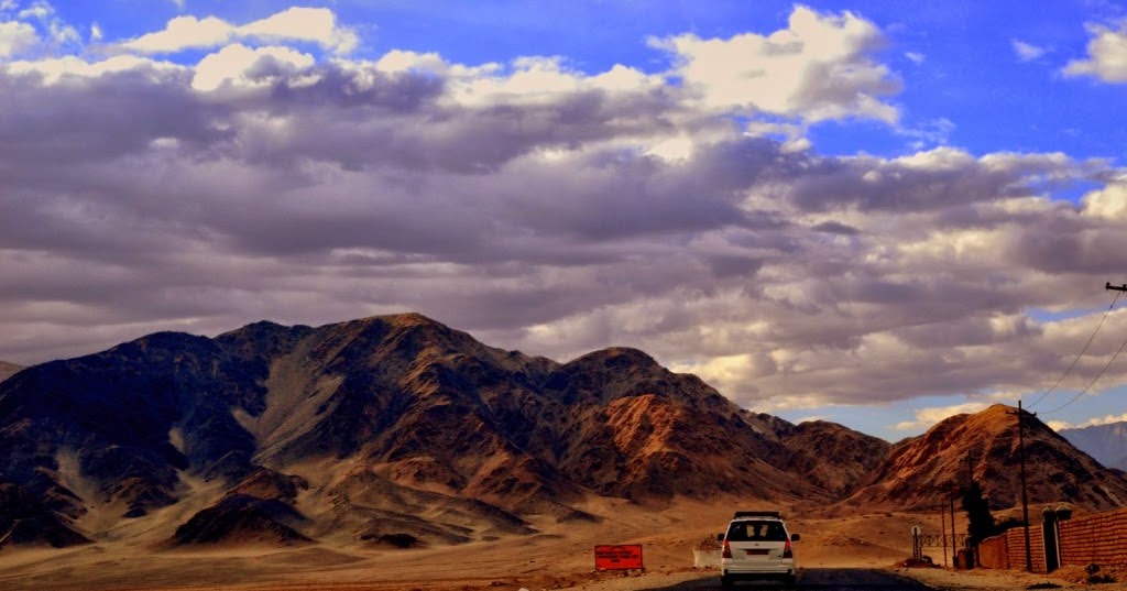 Day 5 - The Magnificient Pangong, Sand Storm And A Broken Wind Shield.