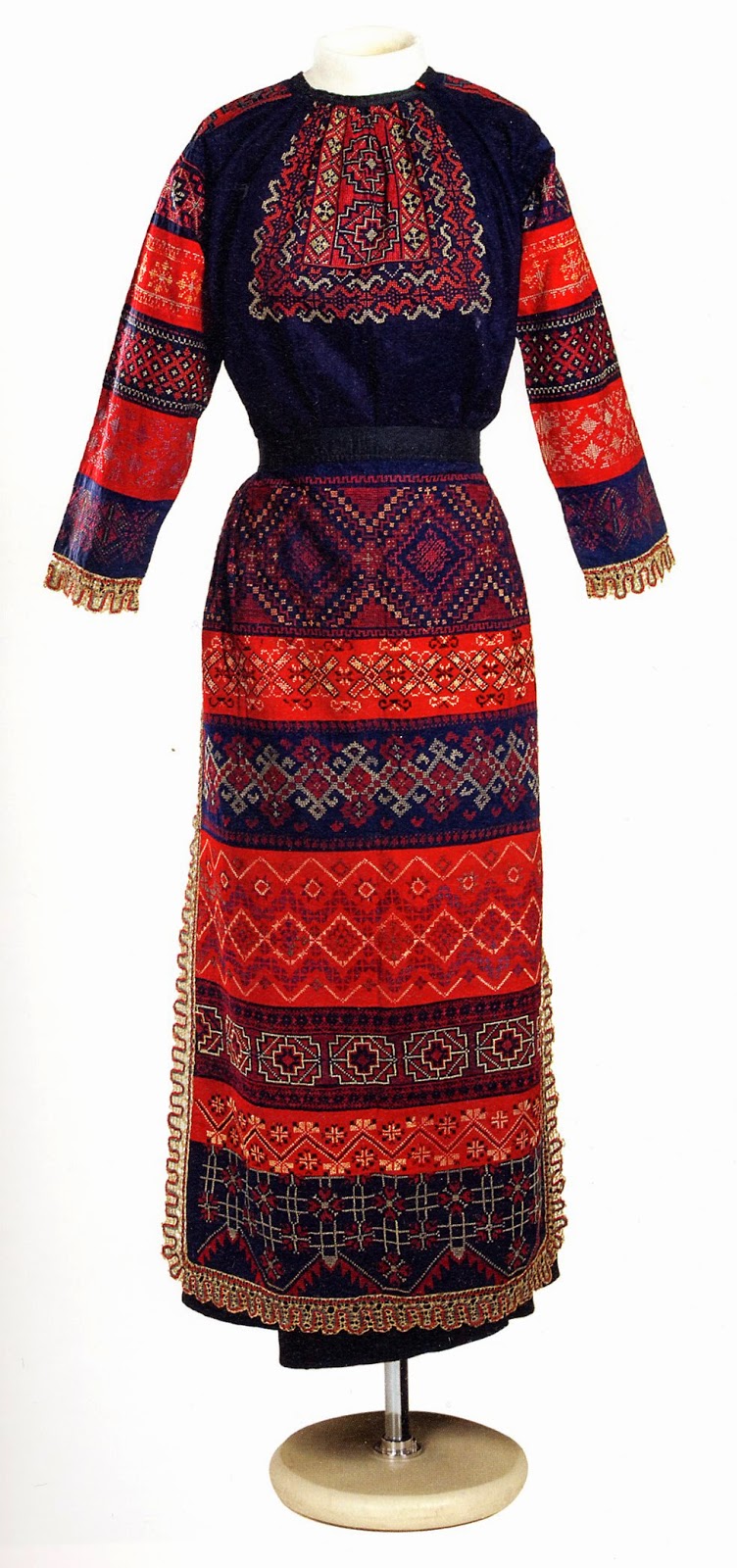 FolkCostume&Embroidery Russian Town Costume