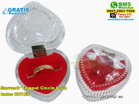 Souvenir Tempat Cincin Love Souvenir Tempat Cincin Love