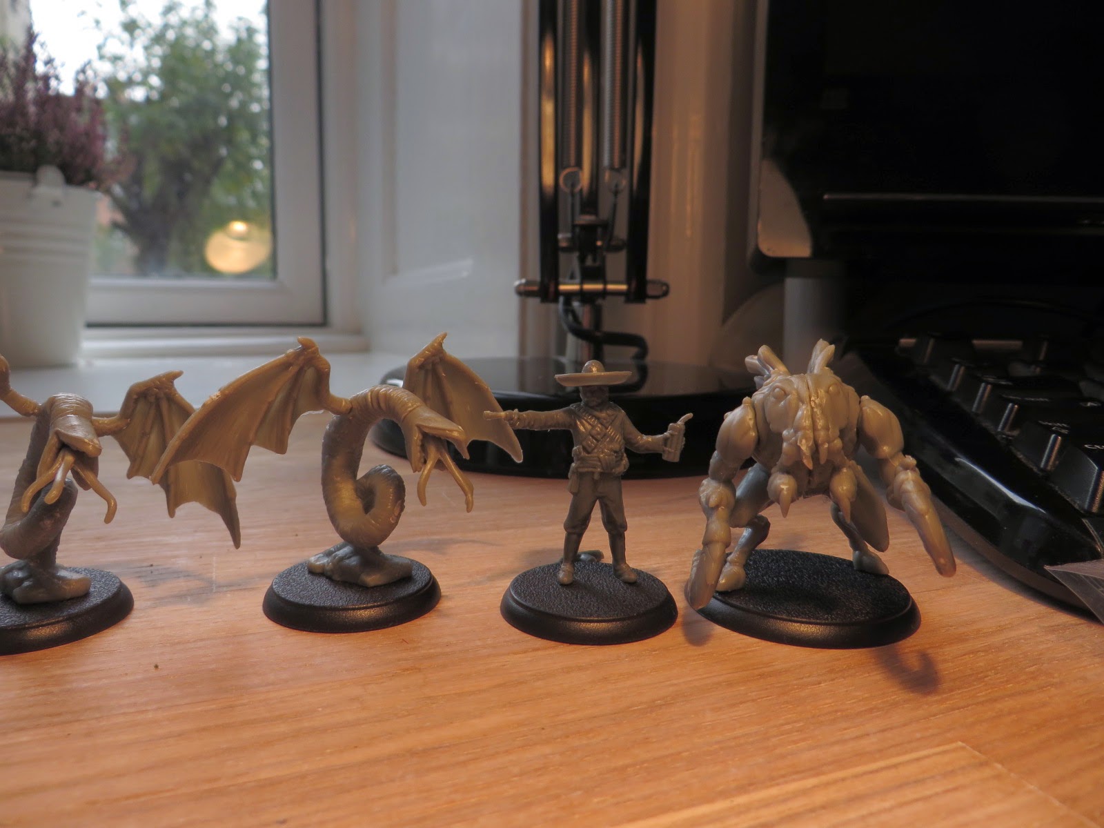 Shadows, Brimstone, Unboxing, Miniatures, characters, monsters, review