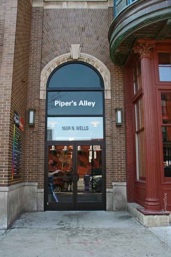 Chicago Architecture & Cityscape Old Town Triangle District