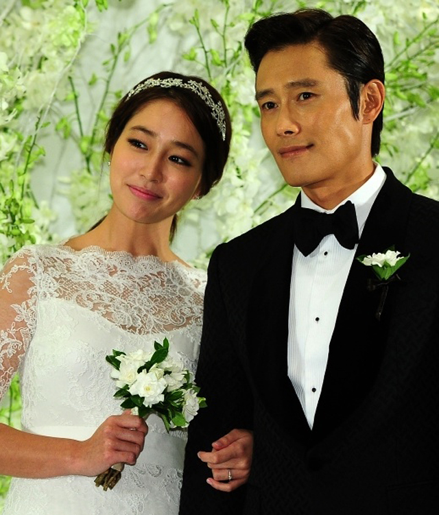 Lee Byung Hun ve Lee Min Jung Düğün Fotoğrafları-Bez Cadıları