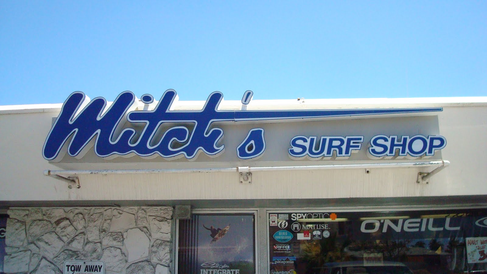 SUN DOLPHIN SURFBOARDS Mitch goes to Mitch's Surf Shop