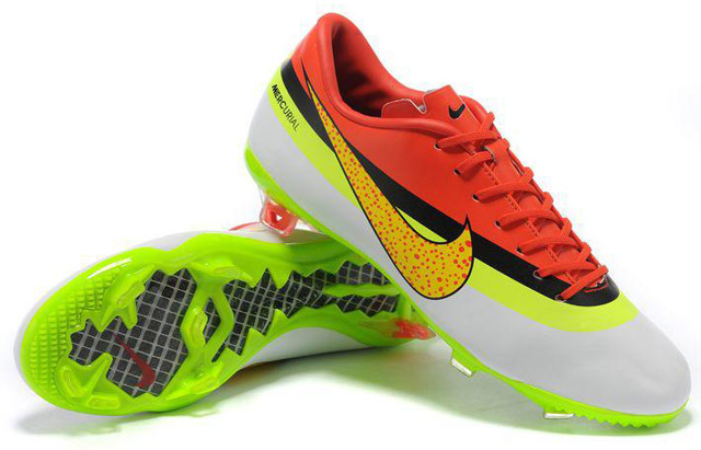 botas cr7 2013